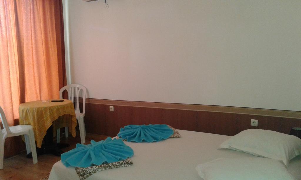 Zora Guest House Primorsko Cameră foto