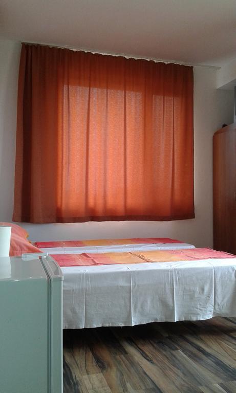 Zora Guest House Primorsko Cameră foto
