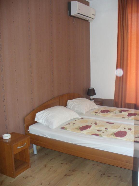 Zora Guest House Primorsko Exterior foto